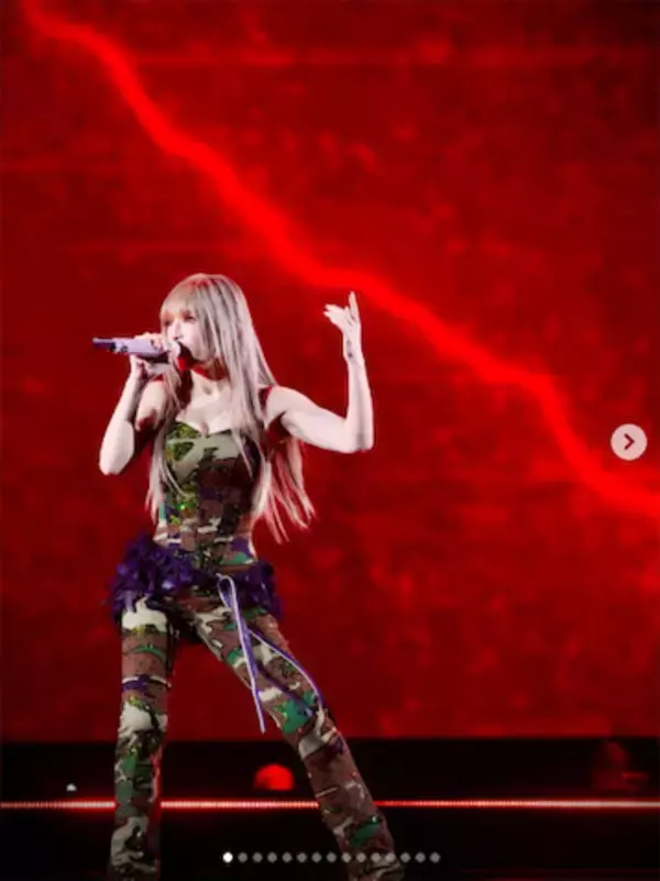 浜崎あゆみ、金髪ロング×迷彩衣装で圧巻ステージを披露「金髪迷彩！これぞayu」