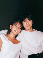 「こりゃすごい」中川翔子の母・桂子さん、亡き夫との"同棲寸前"2ショットに反響「ママ超絶お綺麗」