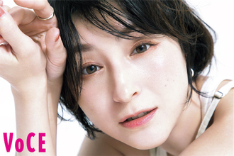 広末涼子が『VOCE』登場、歳を重ねても変わらない美肌とピュアオーラを披露