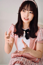 メイド服撮影のはずが…“ベンチャー企業の社長すぎる”アイドルが万バズ「表情も社長みたい」