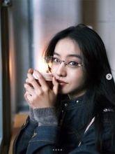 リムレスメガネ姿が美しすぎる、Koki,、姉Cocomiとまったりコーヒータイム