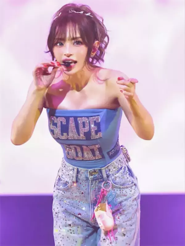 浜崎あゆみ、大阪公演の熱狂ステージを報告「何回も精神ぶっ壊しながら蘇りながらの連続でした！」