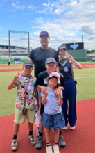 小原正子、夫･マック鈴木の"選手姿"を子ども達と初観戦「絶対に表舞台に立つ姿を見てもらいたかった」