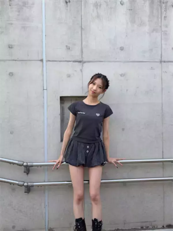 16歳JKモデル・こいろん、美脚まぶしい"短パン"コーデを披露「足長っ！」「やたら可愛い」