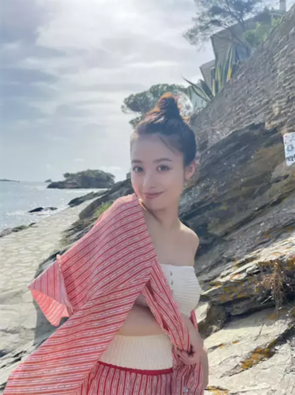 ”祝・25歳”橋本環奈、柔美肌が眩しすぎる写真集オフショット公開