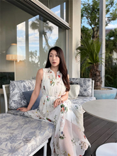 40歳"美しすぎる気象予報士"、ノースリーブ&脚透けワンピースで魅了「めちゃくちゃ綺麗～！」
