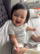 アレクサンダー、次女・グーちゃんの"天使スマイル"に反響「皆メロメロ」「愛しのググ様！」