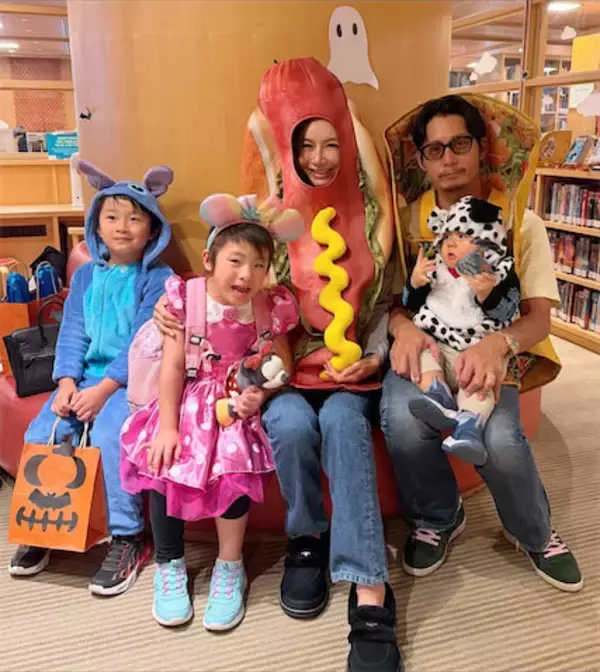 宮崎麗果、元EXILE夫＆5人の子どもと“カオスすぎる仮装”を披露「最高の家族！」
