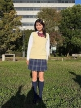 父は元プロ野球選手、22歳タレントが“制服姿”を公開「大人っぽい」「素敵です」