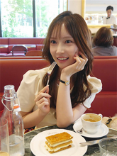 TBS・野村彩也子アナ、優雅な休日ショットに絶賛の声「可愛すぎ」「モデル並みのスタイル」