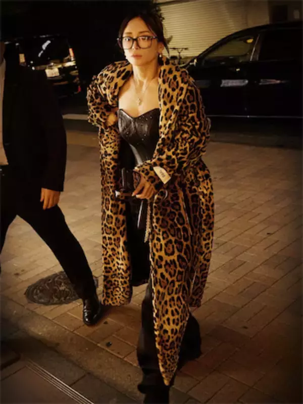 「ザ・浜崎あゆみ降臨」浜崎あゆみの“ド派手”ヒョウ柄コーデに反響「最強すぎ」「これぞayu」