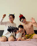 「おばたのお兄さん、山﨑夕貴アナ＆2歳息子と‟全力”鬼仮装「なぜか節分に気合を入れる妻です！」」の画像1