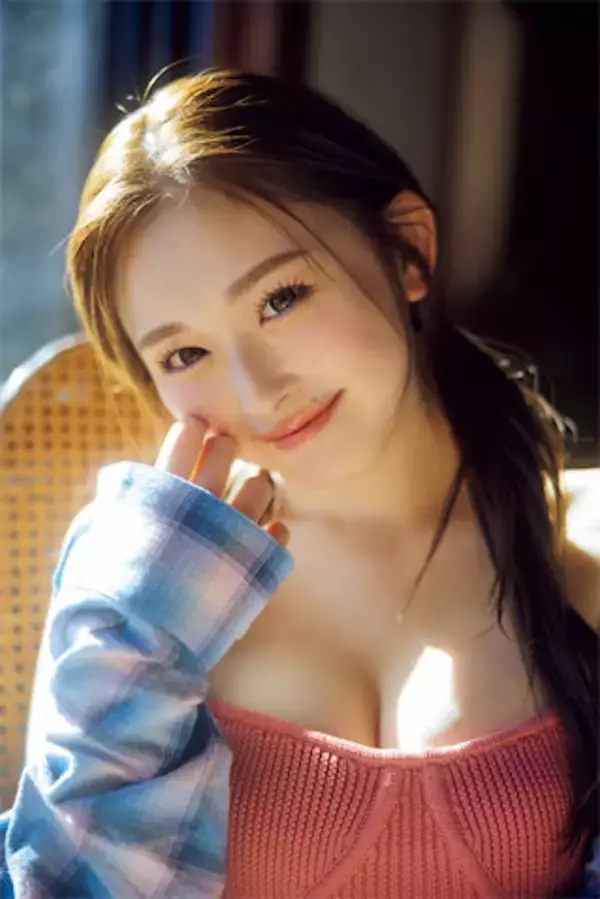 ゆうちゃみ、‟国民的ギャル”の魅力全開　デジタル写真集未公開カットを『FLASH』で披露