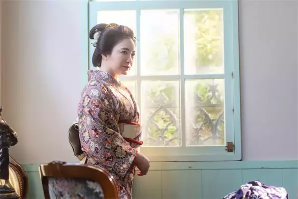 『風、薫る』仲間由紀恵が初登場、がん患者の侯爵夫人演じる「品のある美しさ」「迫力あります」