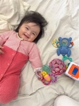 アレクサンダー、生後6カ月の愛娘・グーちゃんが可愛すぎると話題「赤ちゃんってこんなに笑う？」