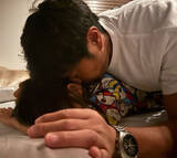 「パンサー尾形、寝ている7歳娘への"お決まりの儀式"に妻苦笑い「わたしはヒヤヒヤするの。笑」」の画像1