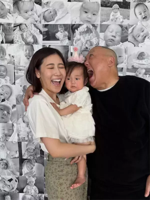 西野未姫、夫・山本圭壱と娘・にこりちゃんの“1歳バースデー”ショット公開