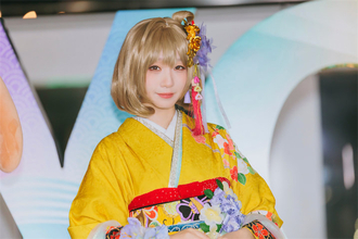 京友禅姿の伊織もえ「これ全部手描きらしいんですよ」　世界に一着の着物でニデック京都タワー点灯！