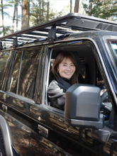 新山千春、すれ違う「ランクル70」オーナーとサムズアップ交流 「2日間1000キロ」の新車ライフを満喫