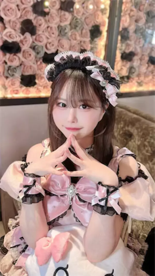 「すごいビフォーアフター！」33歳整形YouTuber、“整形前”の姿を大公開「努力の人だよね」