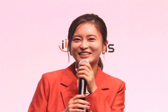 小島瑠璃子が人生初の履歴書を大公開！｜AI転職エージェント「JoBins」ローンチ