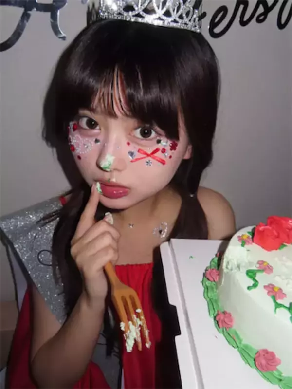 『今日好き』‟おひなさま”長浜広奈、18歳バースデーショット公開「お前達愛してるぜ」