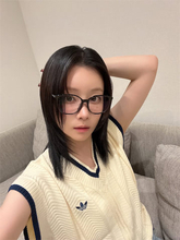 38歳・重盛さと美、黒髪×メガネ姿のビジュアルに反響「やっぱり刺さる」「美しすぎる」