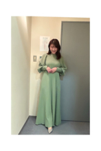 安めぐみ、淡いグリーンのニットワンピ姿に「暖かくてステキ」「綺麗」とファンから反響