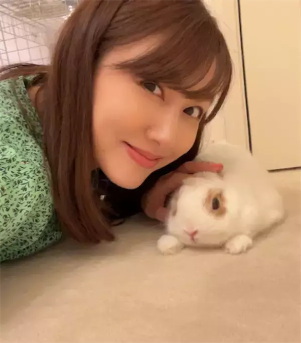 安めぐみ、愛兎・しろくんとの"別れ"報告「家族みんな、しろくんに感謝でいっぱい」