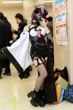 「体型を理由に諦めないで」コスプレブランド『M企画』えむ、10年続くデザイン哲学と“午年×やぶさめ”新作衣装の裏側