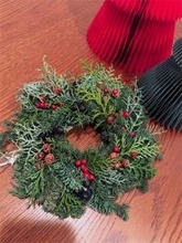 渡邊渚、寝る間も惜しんで作った「クリスマスリース」がお見事