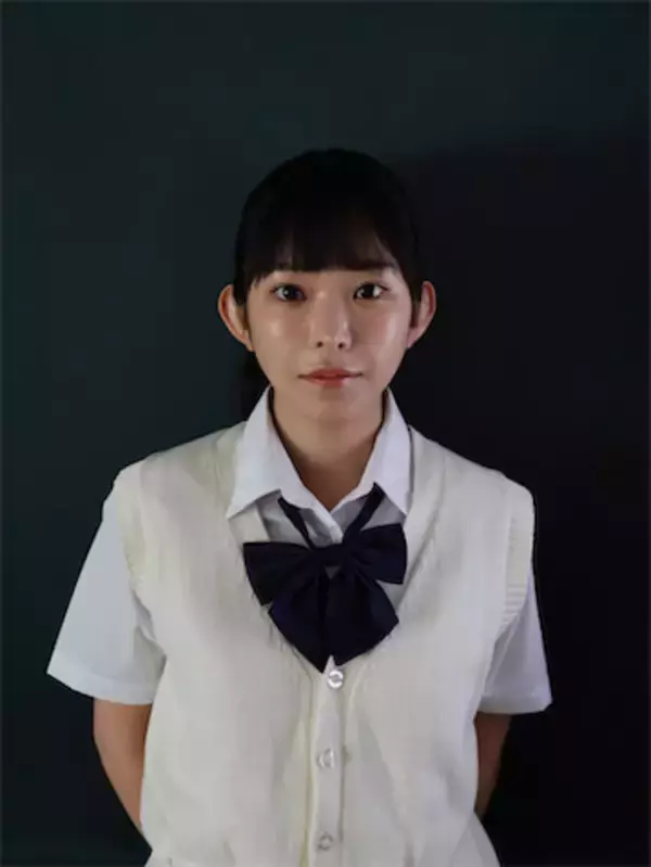 “合法ロリ”長澤茉里奈、青山裕企とフェチを語る「スカートの隙間から見えるフトモモの感じとか」