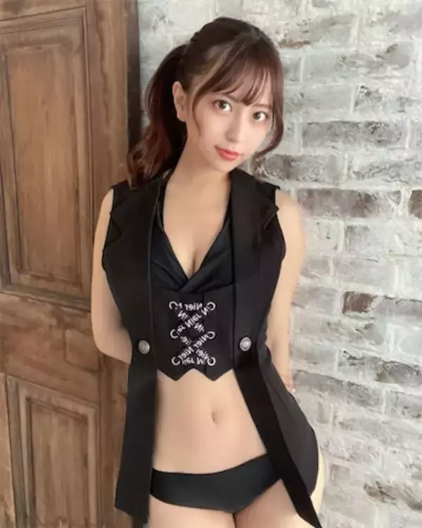 竹内星菜、圧巻スタイルで魅せる最強"くびれ"ショットに絶賛の声「ずっと見てたい」