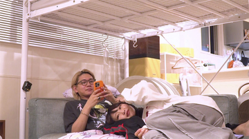 “17歳年下夫”に一目惚れしたシンママ、交際3ヶ月でスピード婚「24時間一緒」の夫婦生活に密着