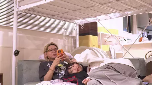 “17歳年下夫”に一目惚れしたシンママ、交際3ヶ月でスピード婚「24時間一緒」の夫婦生活に密着