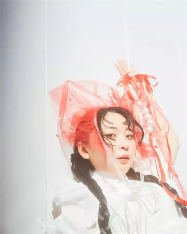 アンゴラ村長がさらなる大変身！“なわとび”を取り入れた斬新コーデに反響「めっちゃ可愛い」