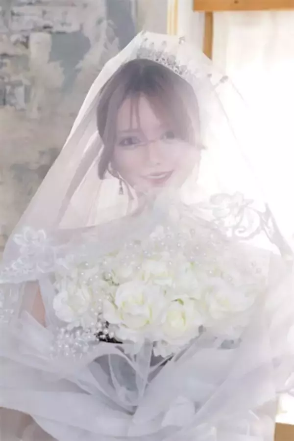 27歳元アイドル、ウエディングドレス姿を添えて結婚を発表「前向きに楽しく歩んでいきます」