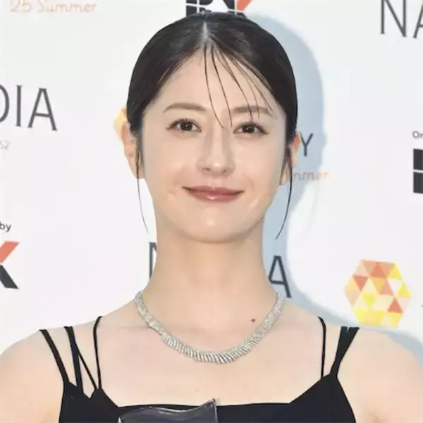 『君の好きは無敵』松本若菜演じる杏奈が“推しに落ちる”瞬間　「かわいい」に目覚めた笑顔が最高すぎる