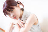 「岸明日香、5年ぶり写真集で“完全すっぴん表紙”「キックボクシングに通って３キロ痩せました」」の画像1