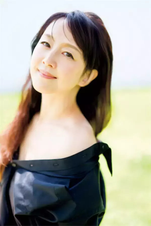 相田翔子、艶やかな大人の魅力で『週刊FLASH』表紙＆巻頭に登場