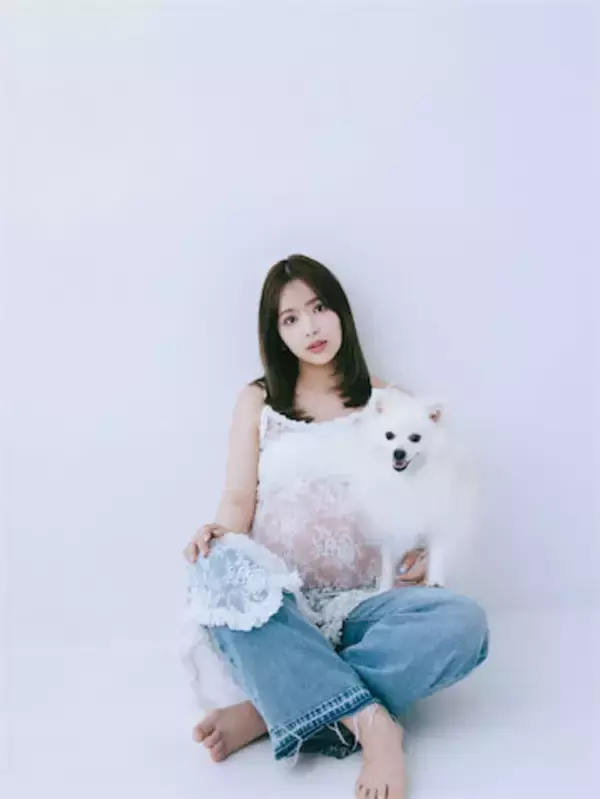 第一子妊娠中の藤田ニコル、“上品”マタニティフォトに絶賛の声「素敵～」「全てが可愛い」