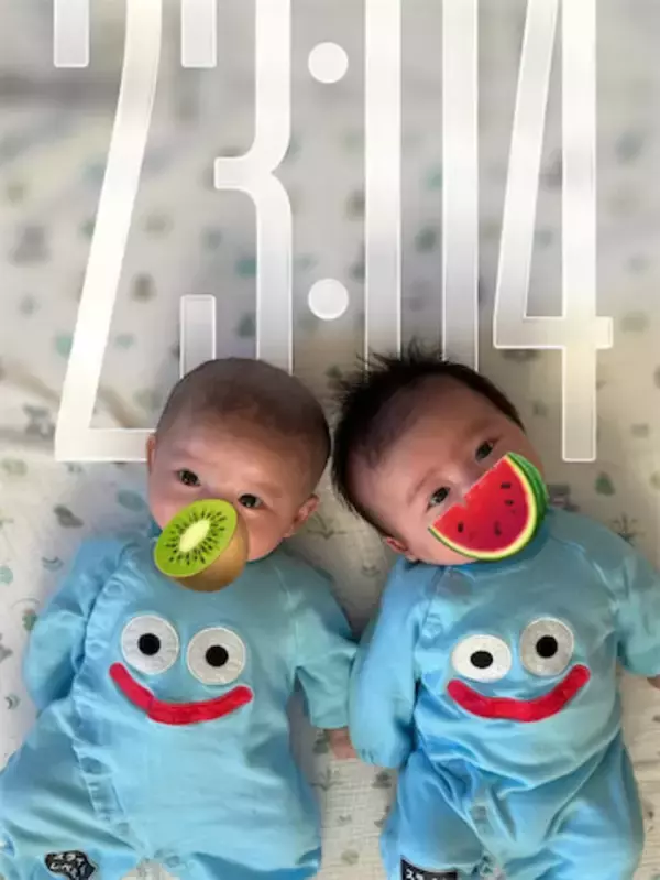 双子がゴロン！中川翔子、“双子の日”に待ち受け画像を披露「思わず頬が緩んでしまいます」