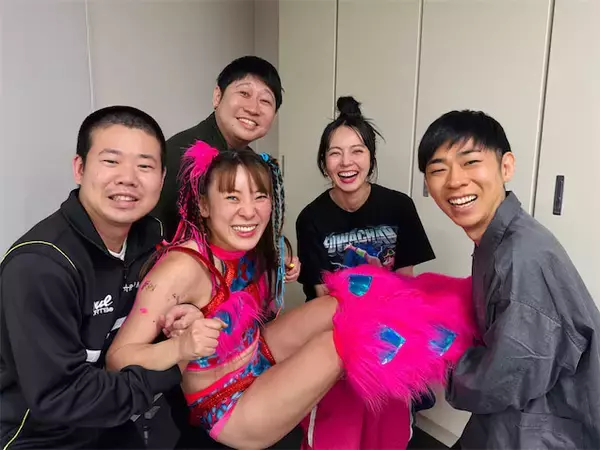 プロレスラー転身のフワちゃん、ベッキー&アンミカら"ズっ友"に感謝「素敵な仲間ですねっ」