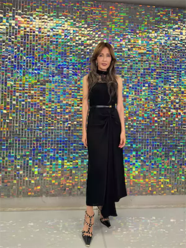 工藤静香、シックなドレス＆パンツスタイルが「素敵でかっこいい」