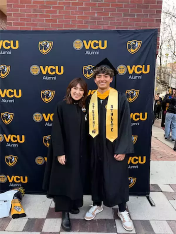 原田龍二の妻・愛さん、アメリカ留学中の長男の卒業式へ「2ショット写真素敵だわ〜」