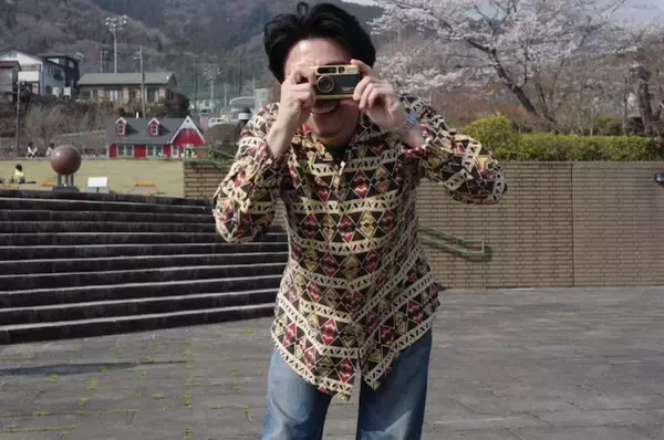 新山千春、14歳下夫との"ラブラブ夫婦ショット"公開　撮影は中尾明慶