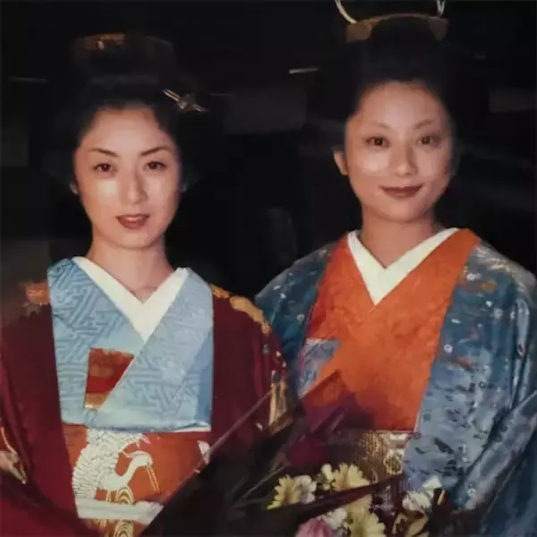 「高岡早紀、小池栄子と19年前の華やかな着物2ショット公開「なんとも懐かしい写真が出て来たので」」の画像