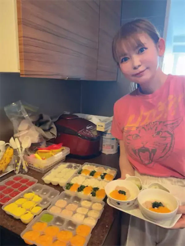 双子への愛情たっぷり！  中川翔子、手作り離乳食に絶賛の声「保育園の給食みたいにキレイ」