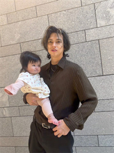 アレクサンダー、次女・グーちゃんを‟スタイリッシュに抱っこ”する父娘ショット公開