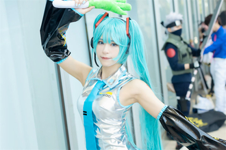 【ニコ超コスプレ】初音ミク ネコノメさん「学生時代は教室の端で小説の話をしている静かなタイプ」